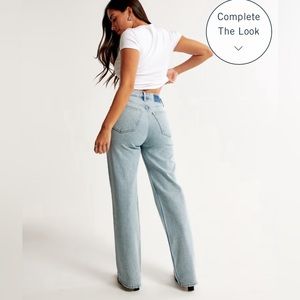 Abercrombie & Fitch Curve Love 90s relaxed high waist Jeans - Light